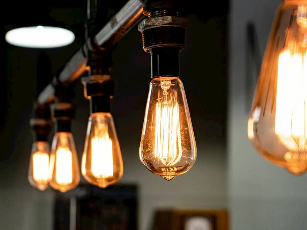 light bulbs and wire size for 20 Amp Circuit